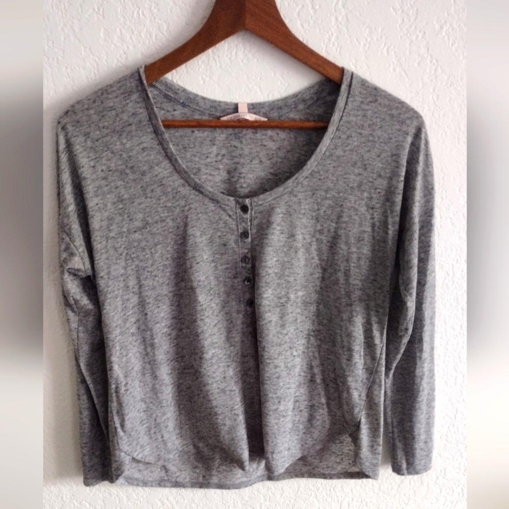 3 /$25 Victoria's secret gray top